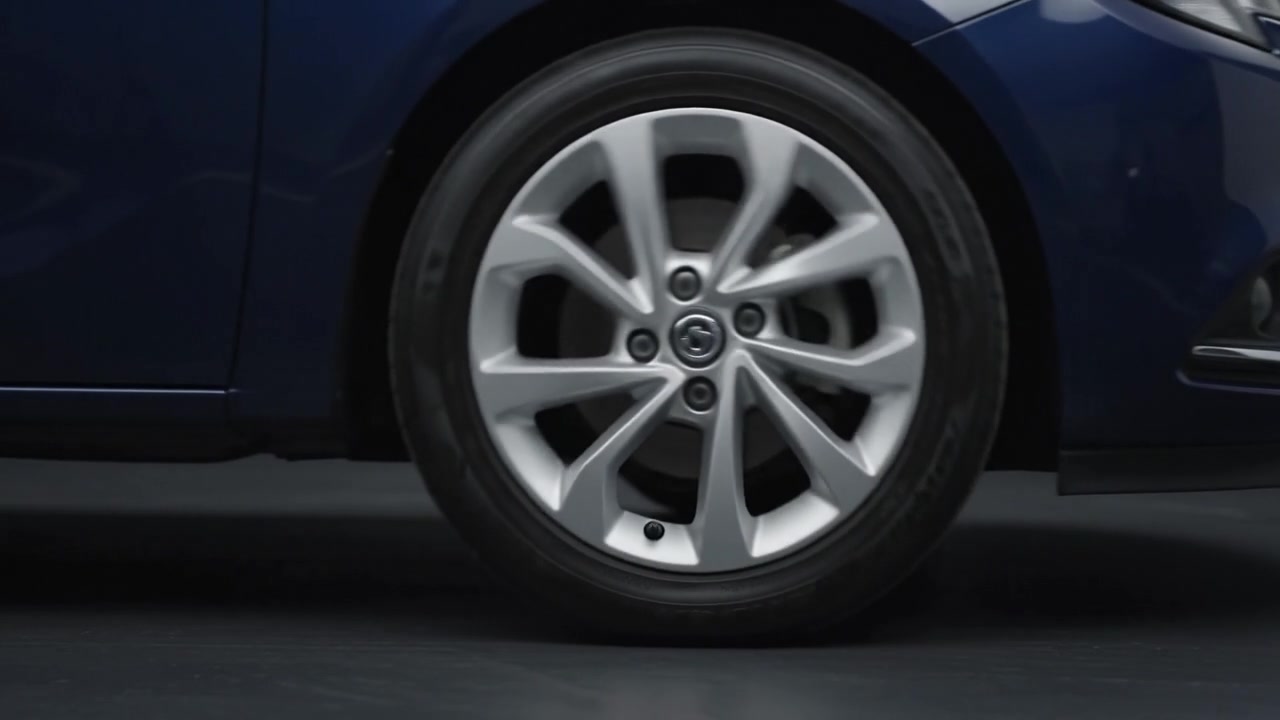 Vauxhall Corsa 1.4 Energy — Sixteen-inch alloys, and a ULEZ-compliant petrol under them
