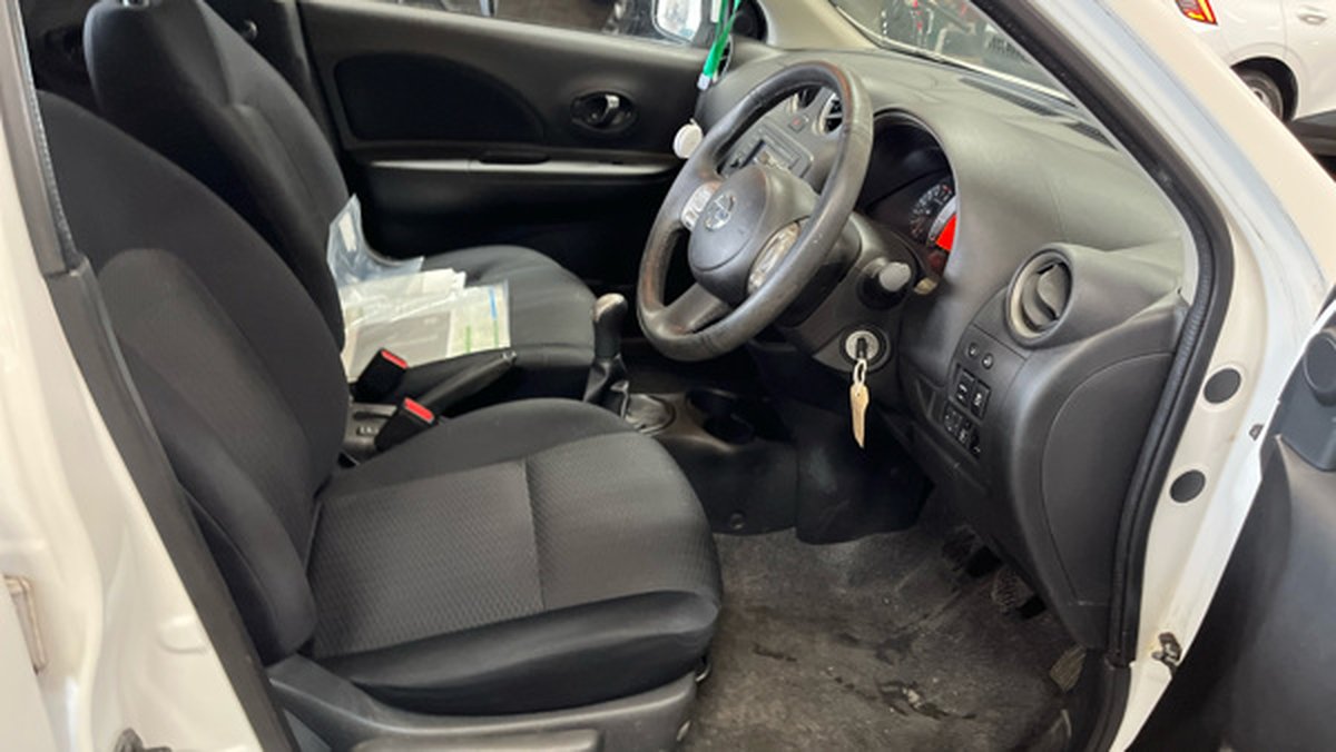 Nissan Micra 1.2 Tekna photo 11