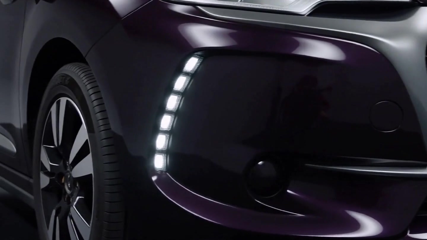 DS 3 1.2 PureTech — The DS face, and 107 g/km behind it