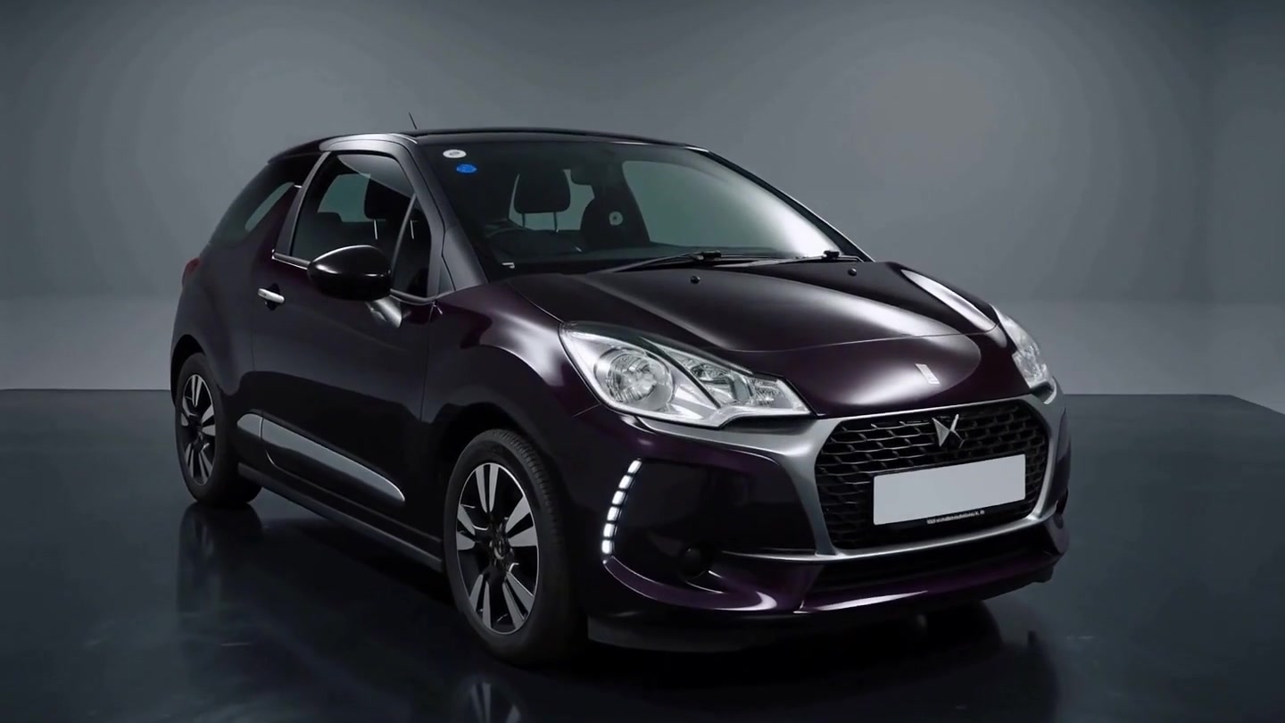 DS 3 1.2 PureTech — Contrast black roof, dark alloys, two doors and a hatch