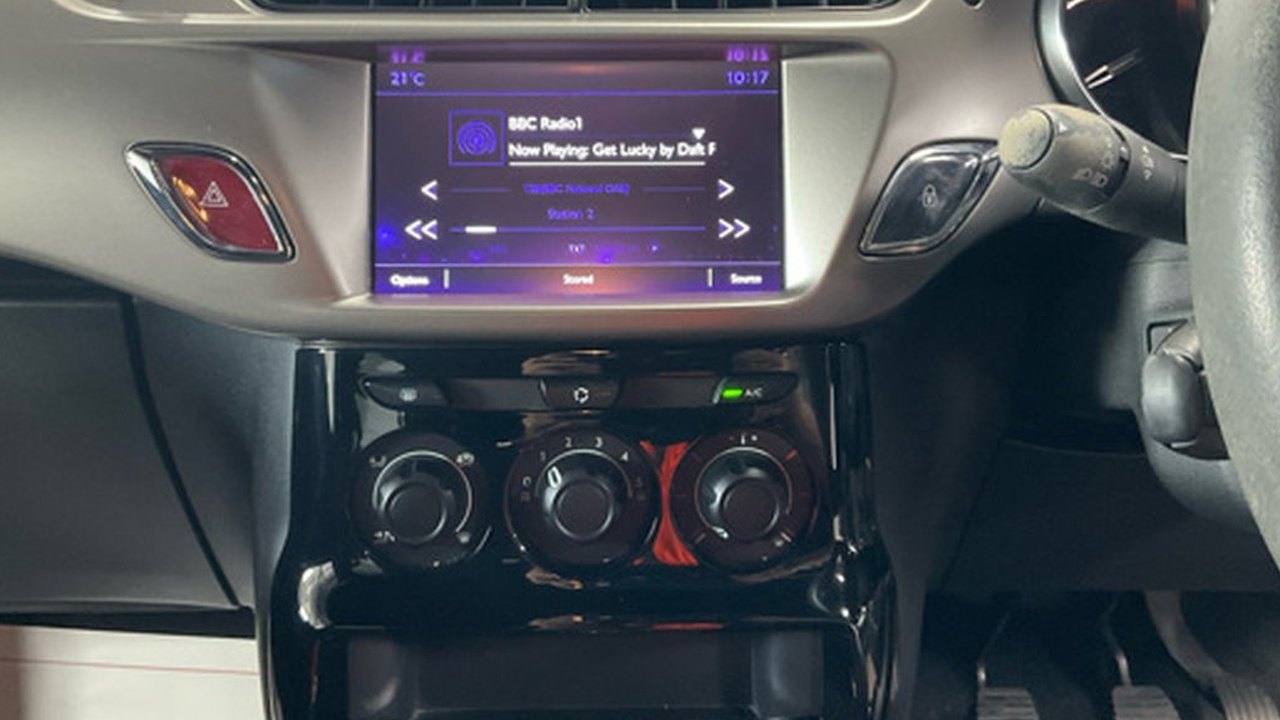 DS 3 1.2 PureTech — Touchscreen, DAB and Bluetooth, at 74,384 miles