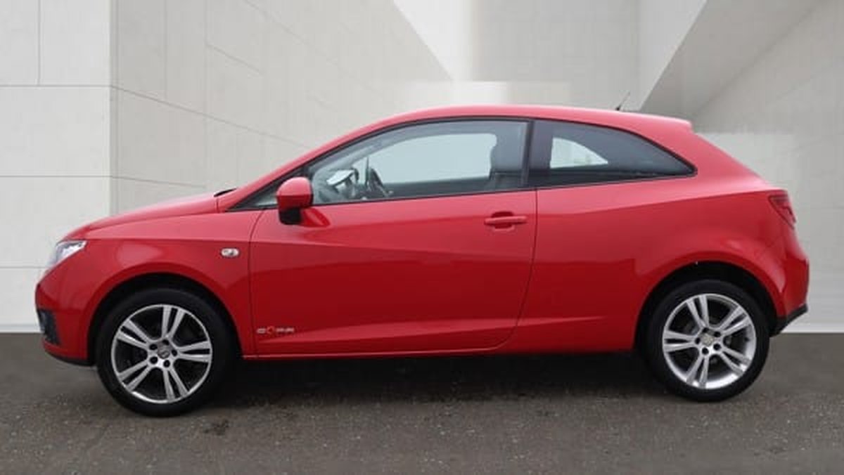 SEAT Ibiza SC 1.4 SE photo 3
